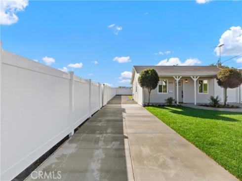 8442  4th   Street, Buena Park, CA