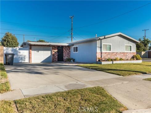 7586  El Prado   Way, Buena Park, CA