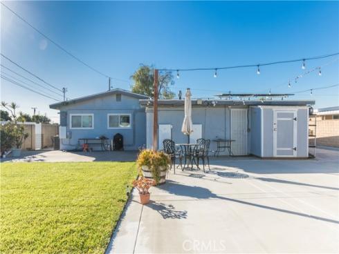 7586  El Prado   Way, Buena Park, CA