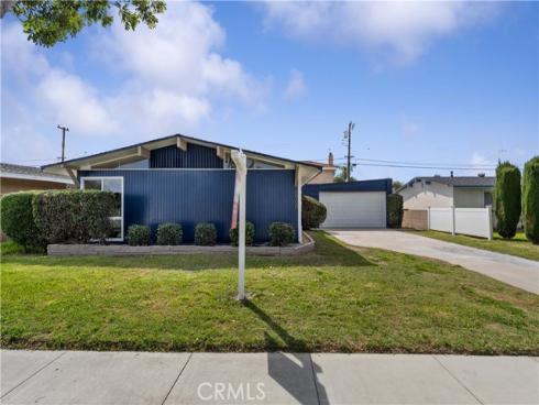 5900  Crescent   Avenue, Buena Park, CA