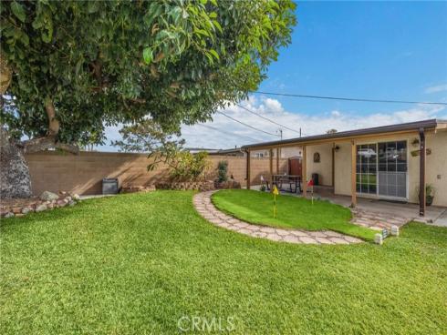 7075  Hoover   Way, Buena Park, CA