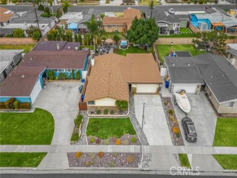 7075  Hoover   Way, Buena Park, CA