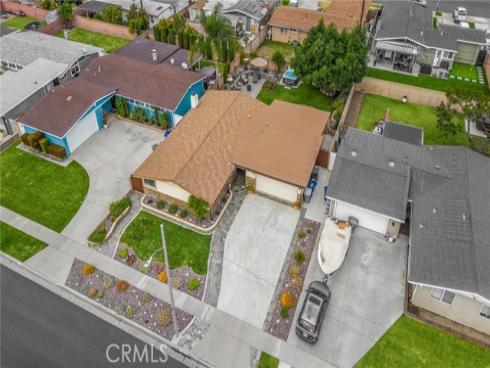 7075  Hoover   Way, Buena Park, CA