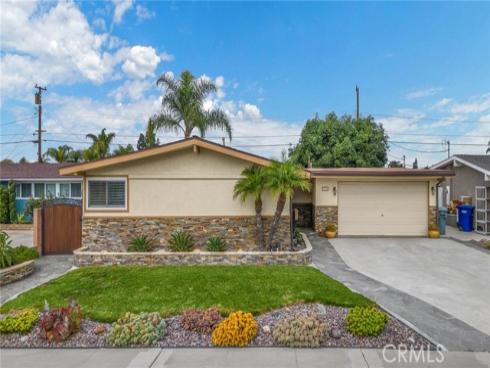 7075  Hoover   Way, Buena Park, CA