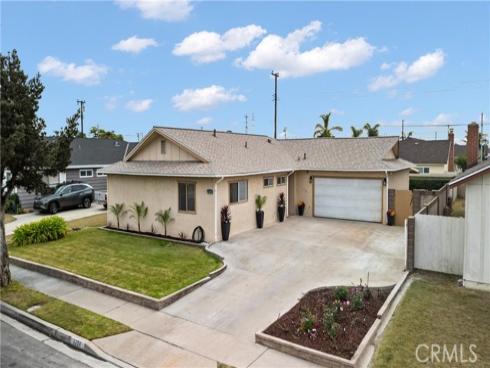 6324  Arnold   Way, Buena Park, CA