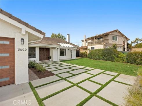 8665  Los Coyotes Dr  , Buena Park, CA