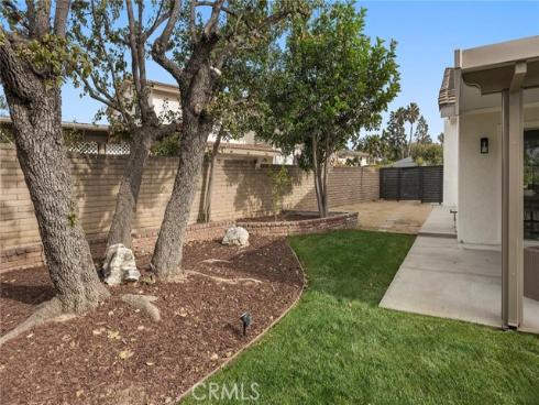 8665  Los Coyotes Dr  , Buena Park, CA