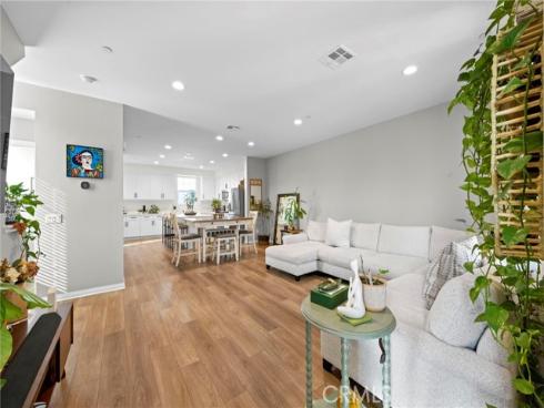 6997 Cottonwood Lane, Buena Park, CA