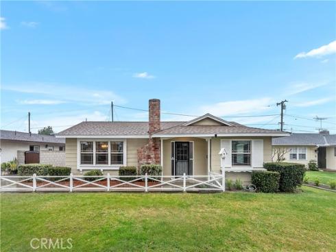 8472  San Carlos   Way, Buena Park, CA