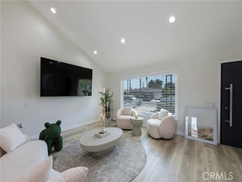 6582 Rostrata Avenue, Buena Park, CA