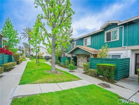 8172 Ferguson Green , Buena Park, CA