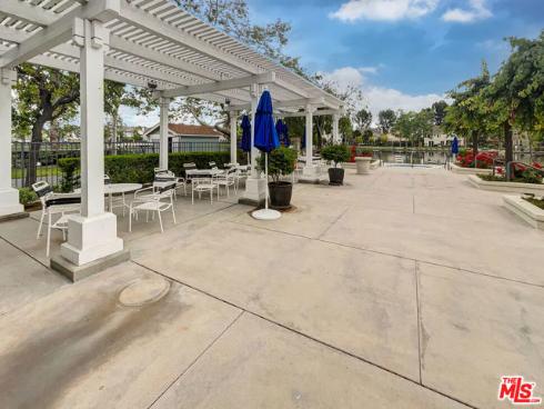 125 Lakeside Drive, Buena Park, CA