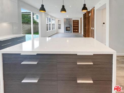 125 Lakeside Drive, Buena Park, CA