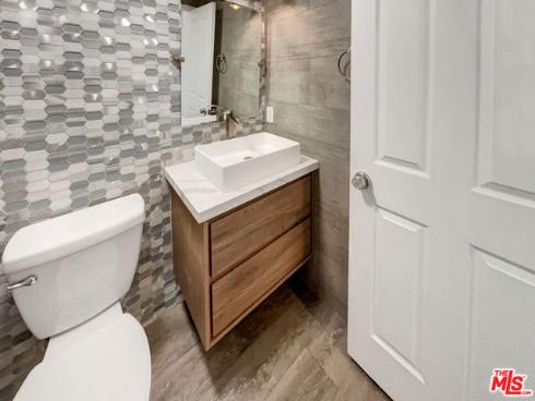 125 Lakeside Drive, Buena Park, CA