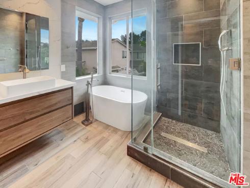 125 Lakeside Drive, Buena Park, CA