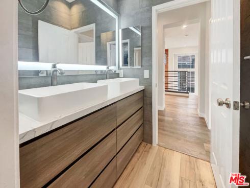 125 Lakeside Drive, Buena Park, CA