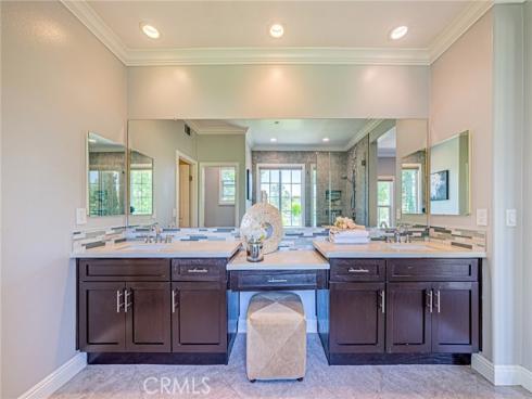 106 Lakeside Drive, Buena Park, CA