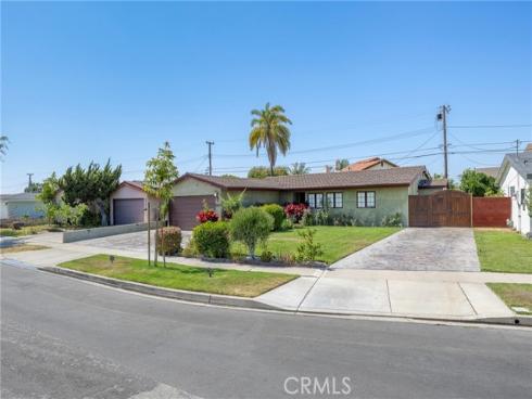 5837  Los Arcos   Way, Buena Park, CA