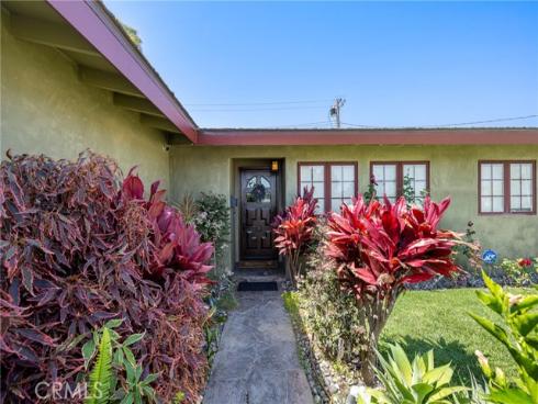 5837  Los Arcos   Way, Buena Park, CA