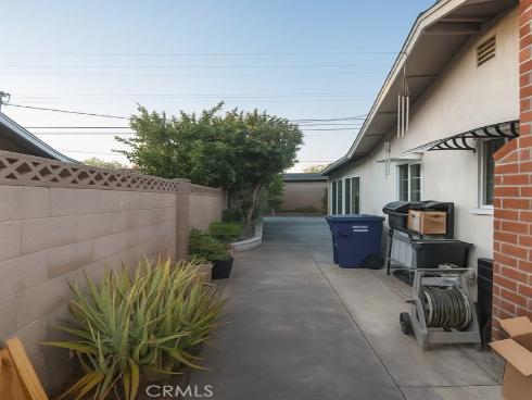 7173 Monroe Avenue, Buena Park, CA