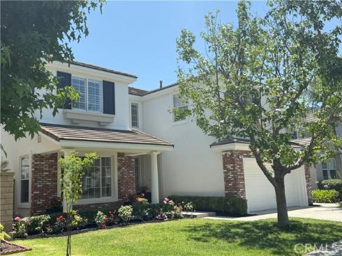 18 Lakeside Drive, Buena Park, CA