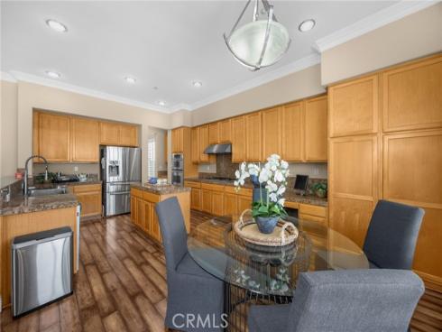 18 Lakeside Drive, Buena Park, CA