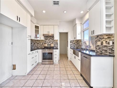 21 Centerstone Circle, Buena Park, CA