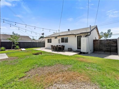 7600  Western   Avenue, Buena Park, CA