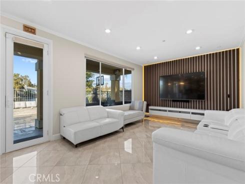 86  Lakeside   Drive, Buena Park, CA