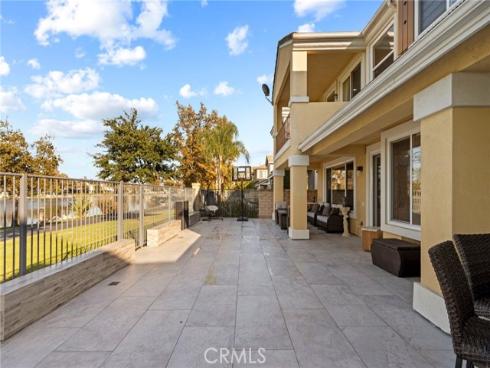 86  Lakeside   Drive, Buena Park, CA