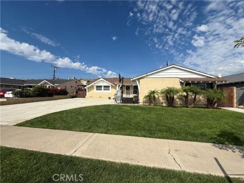 6681  Via Arroyo  , Buena Park, CA