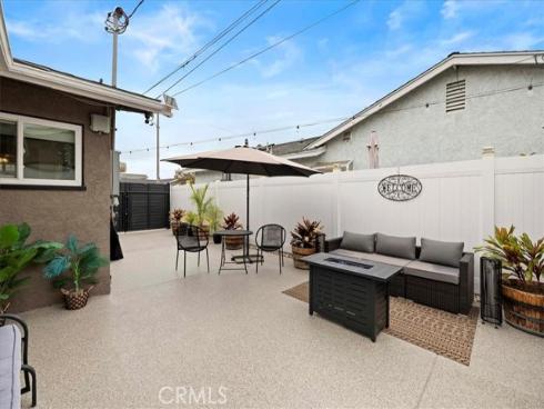 6932 San Joaquin , Buena Park, CA