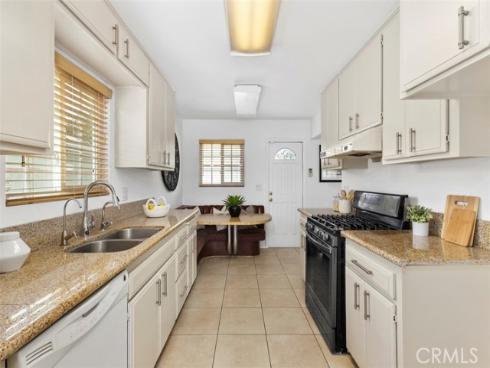 6961 San Julian , Buena Park, CA