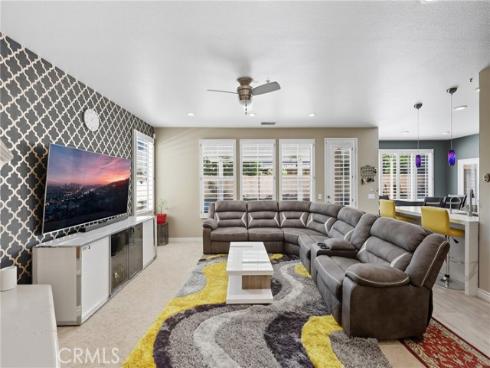 6528  University   Way, Buena Park, CA