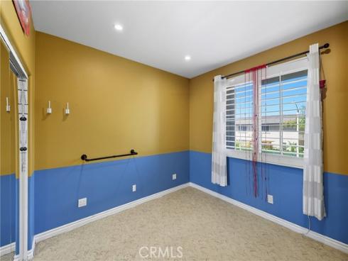 6528  University   Way, Buena Park, CA