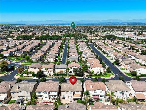 6528  University   Way, Buena Park, CA