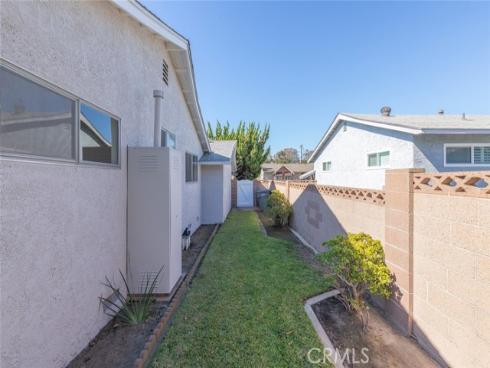 7500  El Chino   Circle, Buena Park, CA