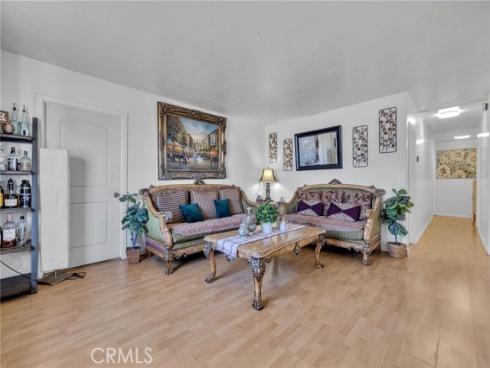 6601  Naomi  , Buena Park, CA