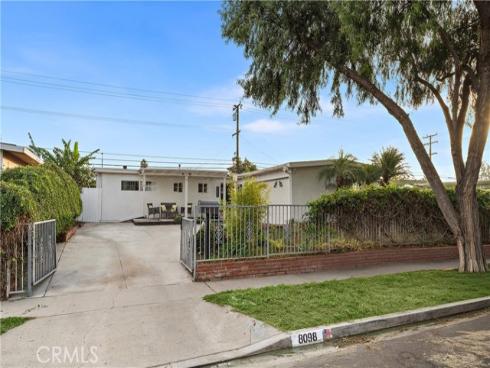 8098  Lime   Circle, Buena Park, CA