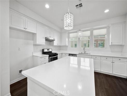 8887  Orangethorpe  , Buena Park, CA