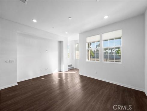 8887  Orangethorpe  , Buena Park, CA