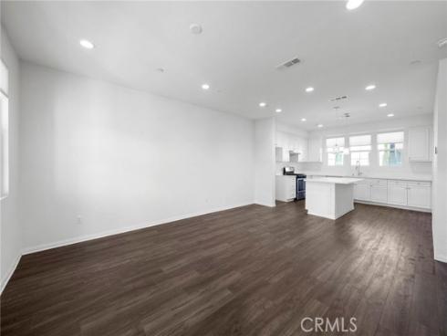 8887  Orangethorpe  , Buena Park, CA