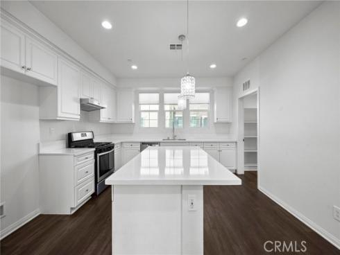 8887  Orangethorpe  , Buena Park, CA