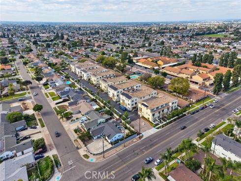 7410  Royal  , Buena Park, CA