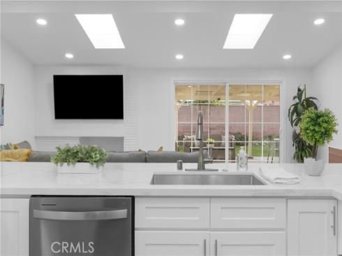 5884  Los Encinos  , Buena Park, CA