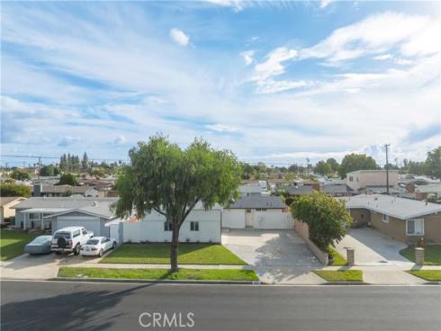5884  Los Encinos  , Buena Park, CA