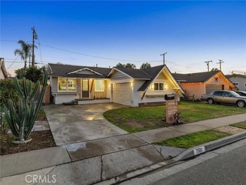 7560 El Escorial , Buena Park, CA