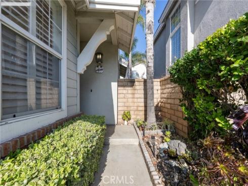 11  Springwater Dr  , Buena Park, CA