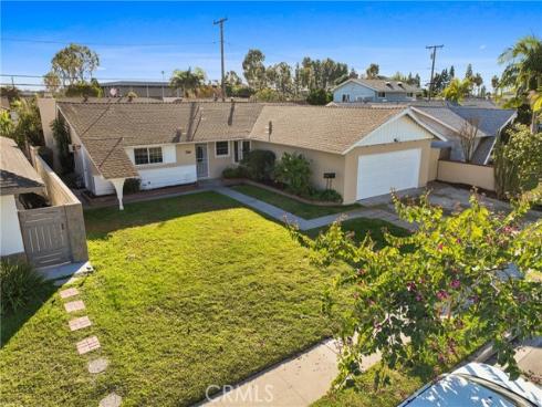 7184  El Rey Drive  , Buena Park, CA