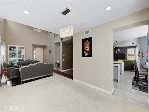 6528  University  , Buena Park, CA